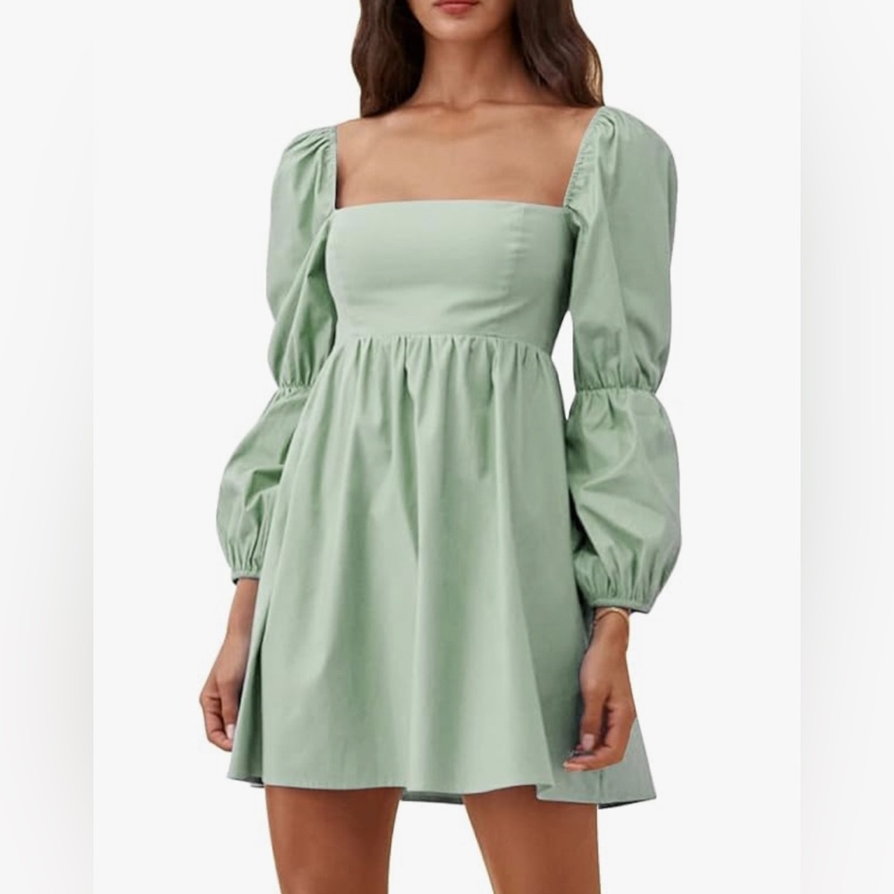 Square next puff sleeve dress